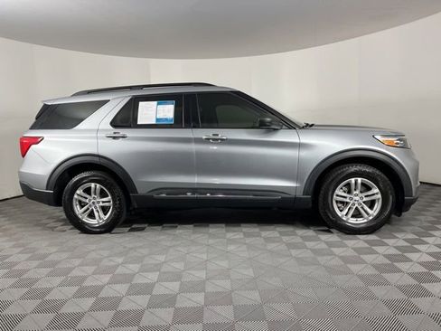 Used 2023 Ford Explorer XLT w/ Equipment Group 202A image 11