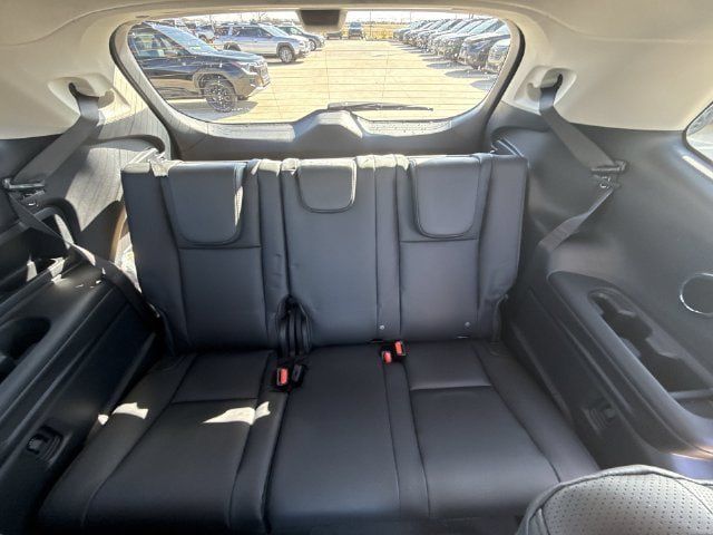 Used 2026 Subaru Ascent Touring AWD/4WD image 24