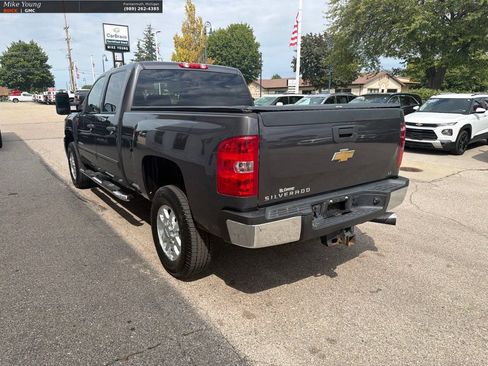 Used 2011 Chevrolet Silverado 2500 LT w/ Interior Plus Package RWD image 8