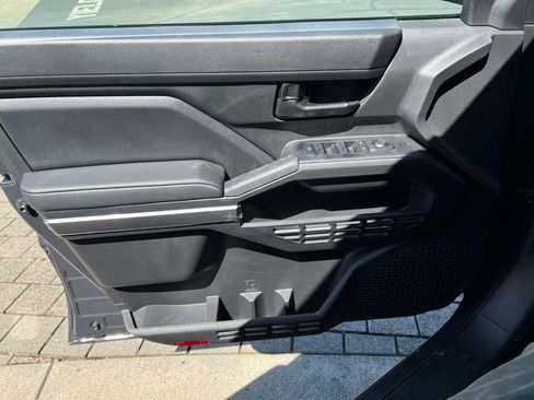 New 2026 Toyota Tacoma SR5 AWD/4WD image 12