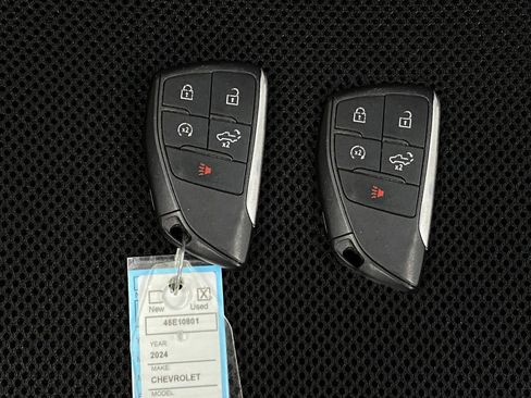 Used 2024 Chevrolet Silverado 1500 LT Trail Boss w/ Convenience Package II image 10