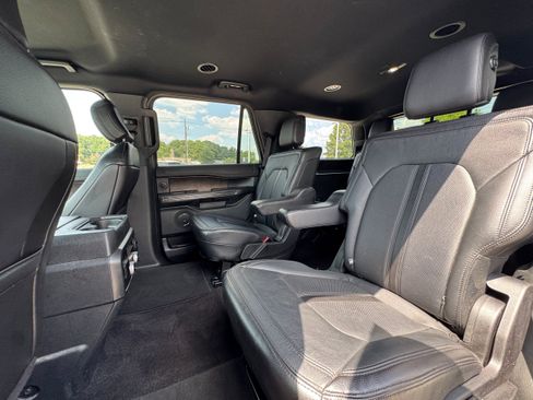 Used 2020 Ford Expedition Limited RWD image 12