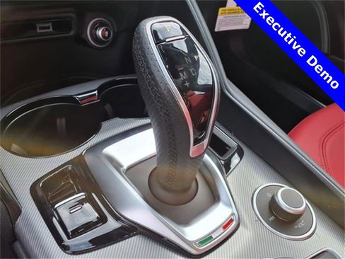 New 2025 Alfa Romeo Giulia Veloce w/ Veloce Package Rwd image 22