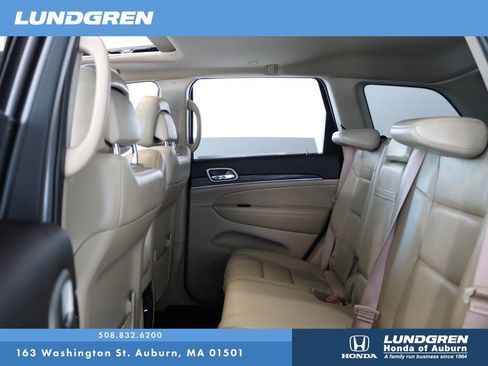 Used 2019 Jeep Grand Cherokee Limited image 15