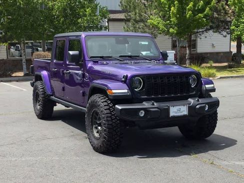 New 2026 Jeep Gladiator Sport AWD/4WD image 3