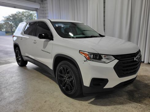 Certified 2020 Chevrolet Traverse LS w/ LPO, Blackout Package image 3