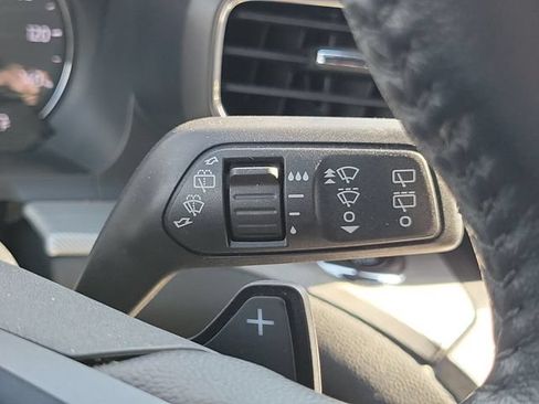Used 2020 Ford Explorer XLT w/ Equipment Group 202A RWD image 29