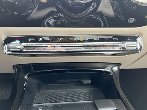 Used 2023 Mercedes-Benz CLA 250 image 28