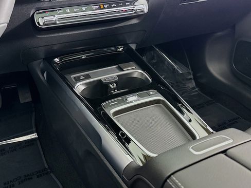 New 2026 Mercedes-Benz GLB 250 image 5