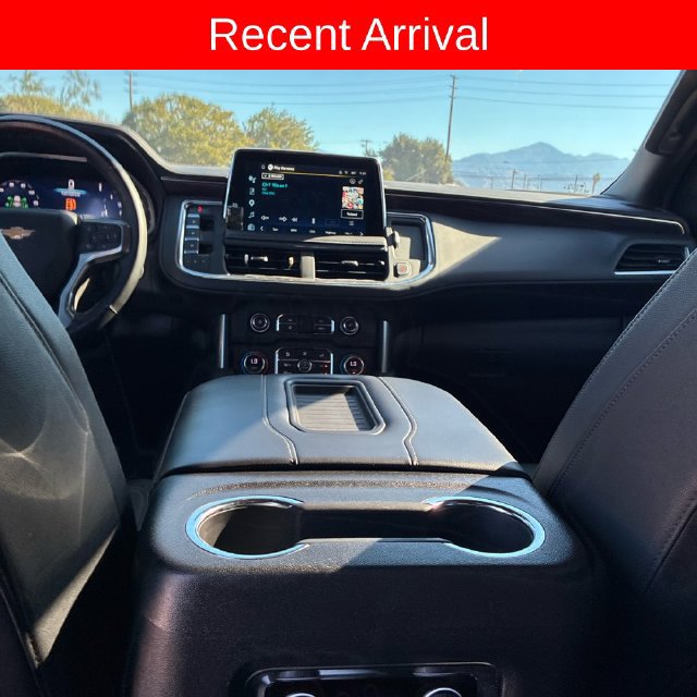 Used 2023 Chevrolet Suburban LT w/ Luxury Package RWD image 6