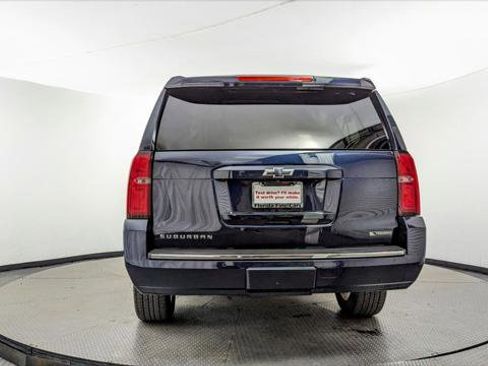 Used 2018 Chevrolet Suburban Premier image 7