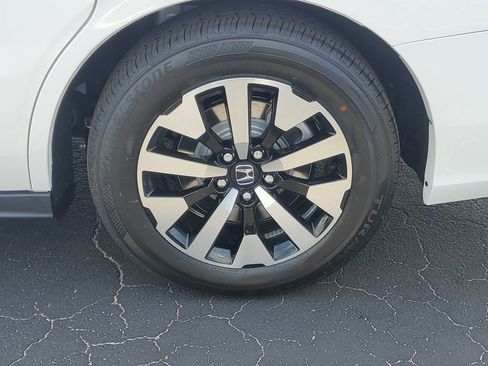 New 2026 Honda Odyssey EX-L image 4