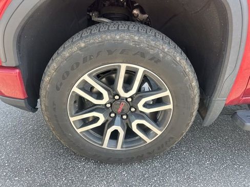 Used 2023 GMC Sierra 1500 AT4 w/ AT4 Preferred Package image 6