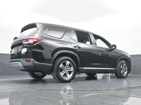 Used 2025 Honda Pilot EX-L image 62