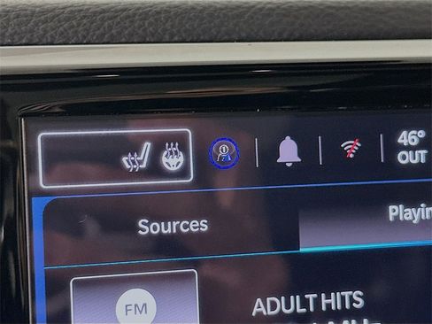 Used 2025 Chrysler Pacifica Limited image 25