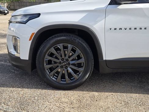 Used 2023 Chevrolet Traverse RS w/ LPO, Floor Liner Package AWD/4WD image 8