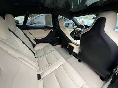 Used 2019 Tesla Model S Long Range image 19