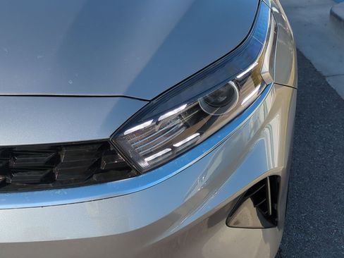 Used 2023 Kia Forte GT-Line image 13