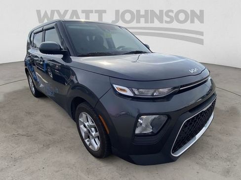 Used 2022 Kia Soul LX w/ Technology Package image 14