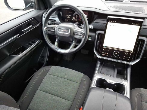 Used 2025 GMC Acadia Elevation image 10