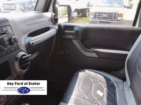 Used 2015 Jeep Wrangler Sport AWD/4WD image 26