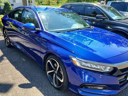 Used 2020 Honda Accord Sport image 2