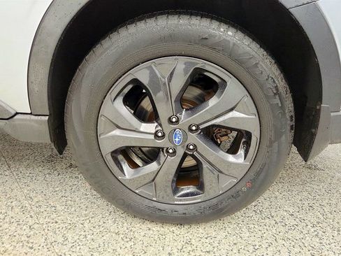 Used 2020 Subaru Outback Onyx Edition XT w/ Popular Package #2 image 9