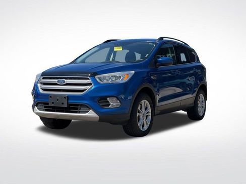 Used 2017 Ford Escape SE w/ Equipment Group 201A AWD/4WD image 12