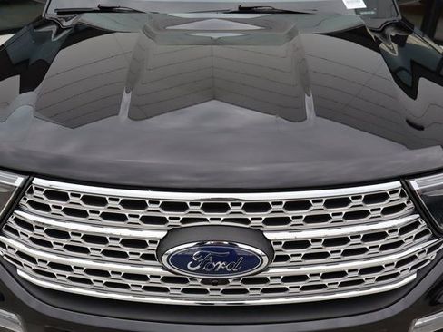 Used 2024 Ford Explorer Limited image 20