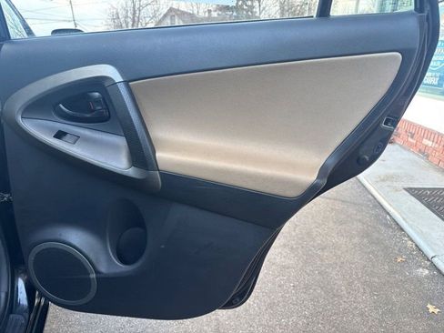 Used 2011 Toyota RAV4 4WD w/ Base L4 Extra Value Pkg image 19