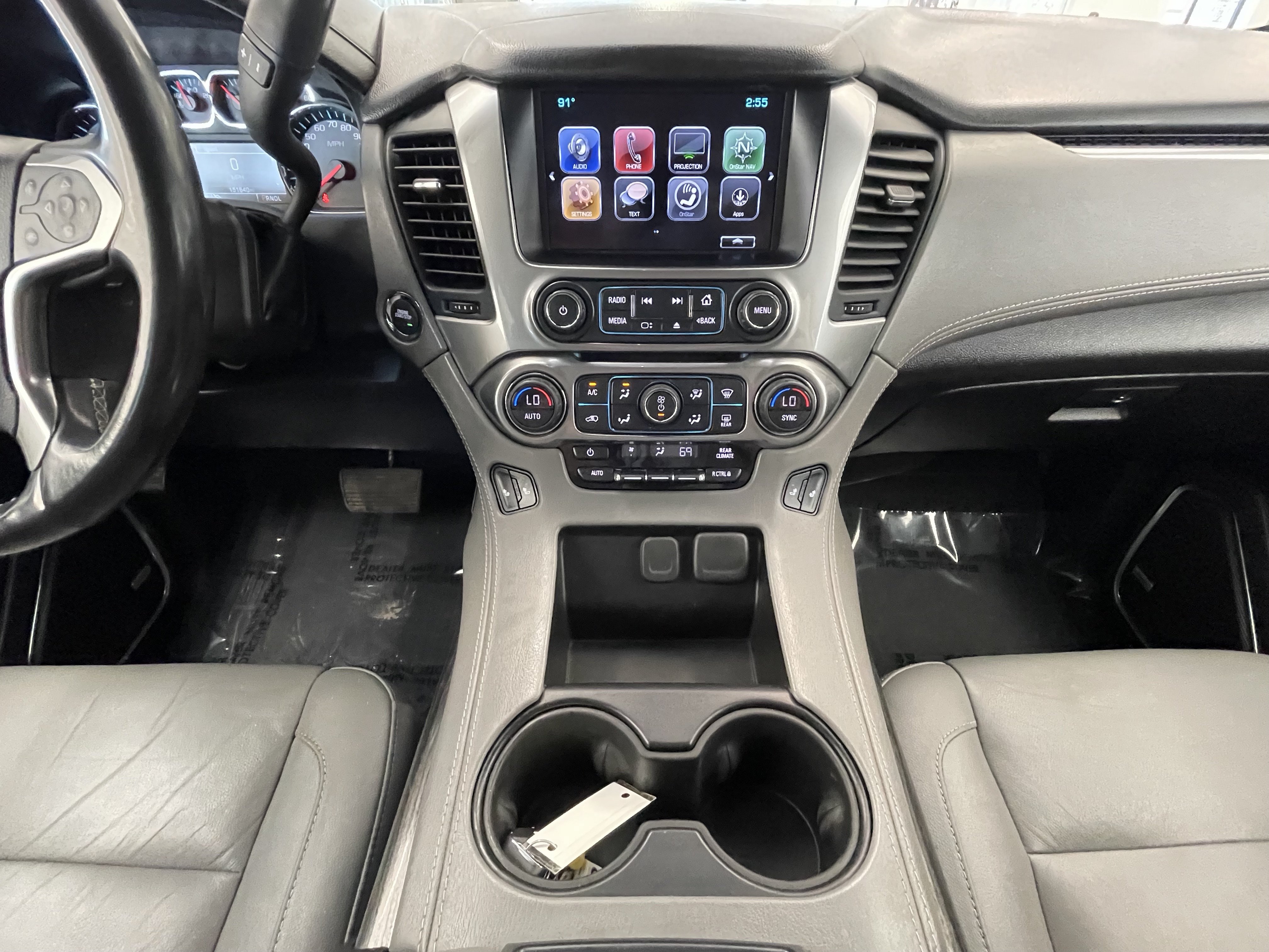 Used 2020 Chevrolet Tahoe LT w/ Luxury Package AWD/4WD image 34