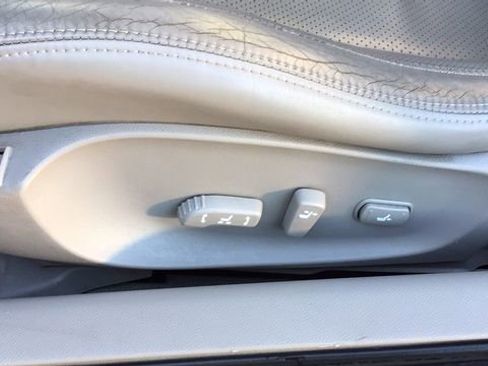 Used 2009 INFINITI G37 Journey w/ Premium Pkg image 16