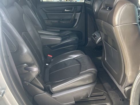 Used 2015 GMC Acadia SLT image 13