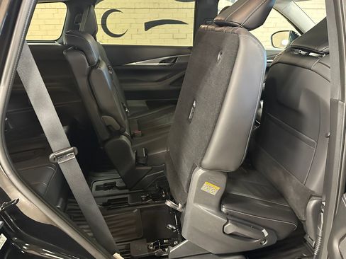 Used 2024 INFINITI QX60 Luxe image 19