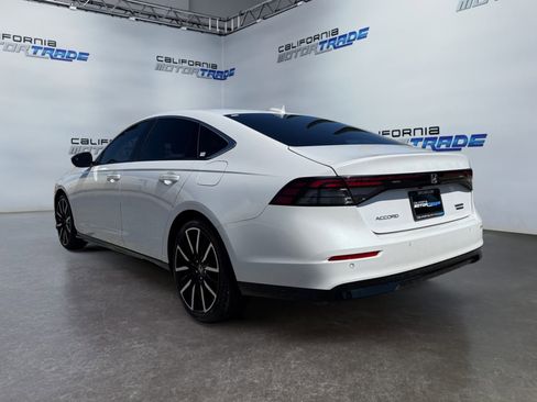 Used 2025 Honda Accord Touring image 7