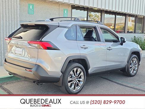 Used 2022 Toyota RAV4 XLE Premium FWD image 7