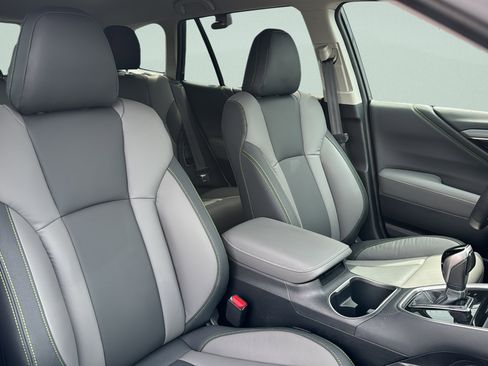 Certified 2025 Subaru Outback Onyx Edition AWD/4WD image 29