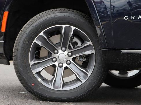 New 2024 Jeep Grand Wagoneer L Base w/ Convenience Group III image 3