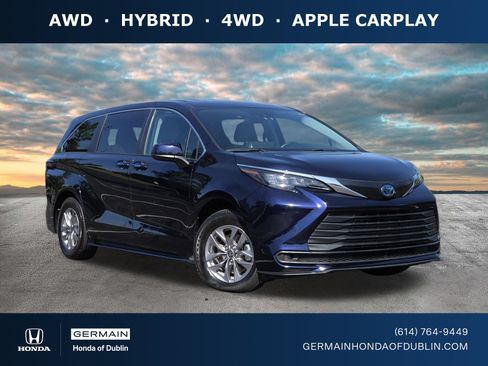 Used 2024 Toyota Sienna LE AWD/4WD image 1