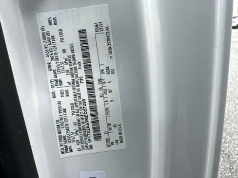 Used 2021 Ford F250 XL w/ Power Equipment Group RWD image 9