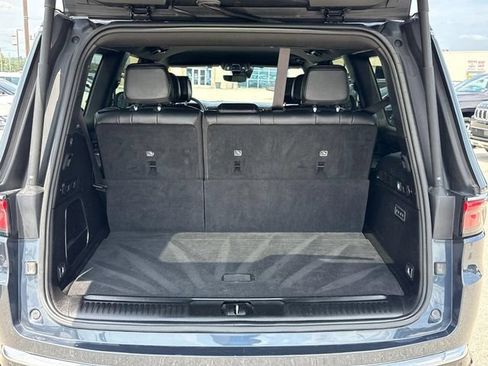 Used 2024 Jeep Wagoneer Series III AWD/4WD image 4