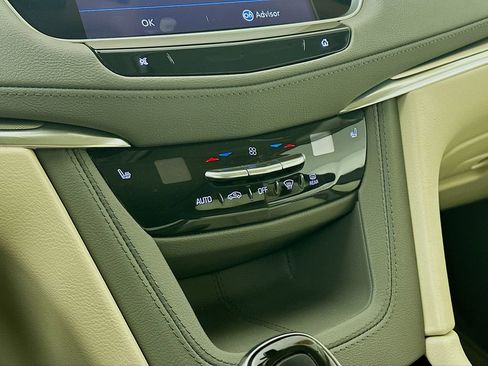 Used 2022 Cadillac XT5 Premium Luxury AWD/4WD image 24