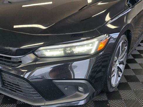 Used 2022 Honda Civic Touring image 11