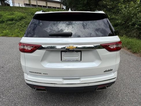 Used 2018 Chevrolet Traverse High Country w/ LPO, Floor Liner Package AWD/4WD image 7