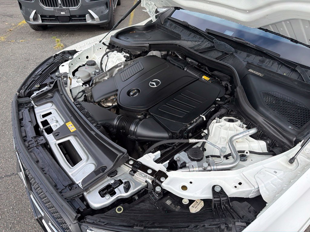Used 2024 Mercedes-Benz GLC 300 4MATIC image 16