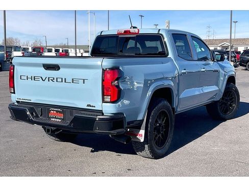 Used 2025 Chevrolet Colorado Z71 w/ Technology Package AWD/4WD image 14