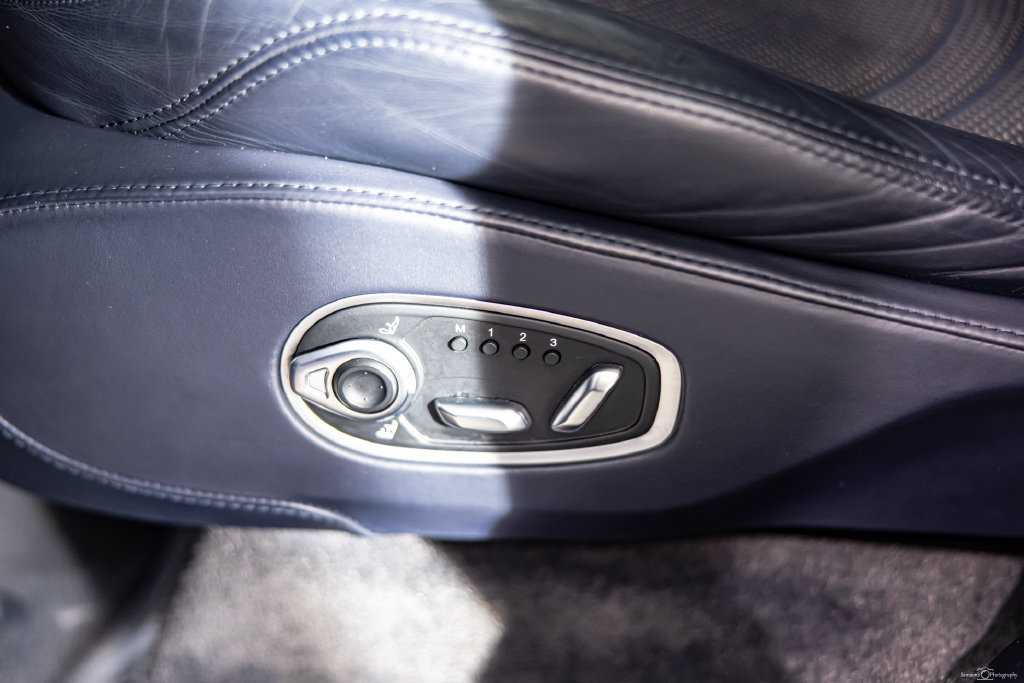 Used 2022 Aston Martin DBX AWD/4WD image 25