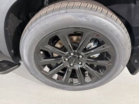 New 2026 Toyota Highlander Limited image 7