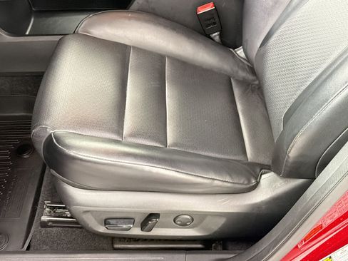 Used 2022 Nissan Rogue SV w/ SV Premium Package FWD image 14
