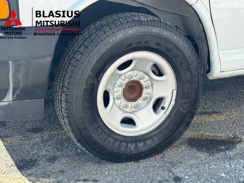 Used 2022 Chevrolet Express 2500 w/ Driver Convenience Package image 3